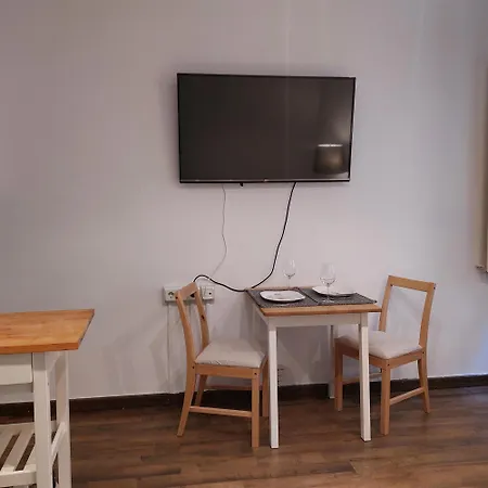 Top Location Gotico דירה